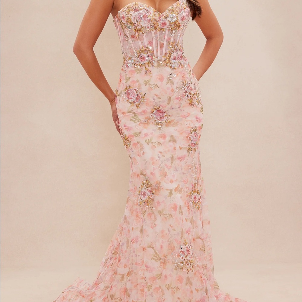 Elegant Floral Strapless Dress